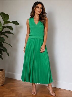 Current Air Los Angeles Green Pleated Midi Dress – Size L